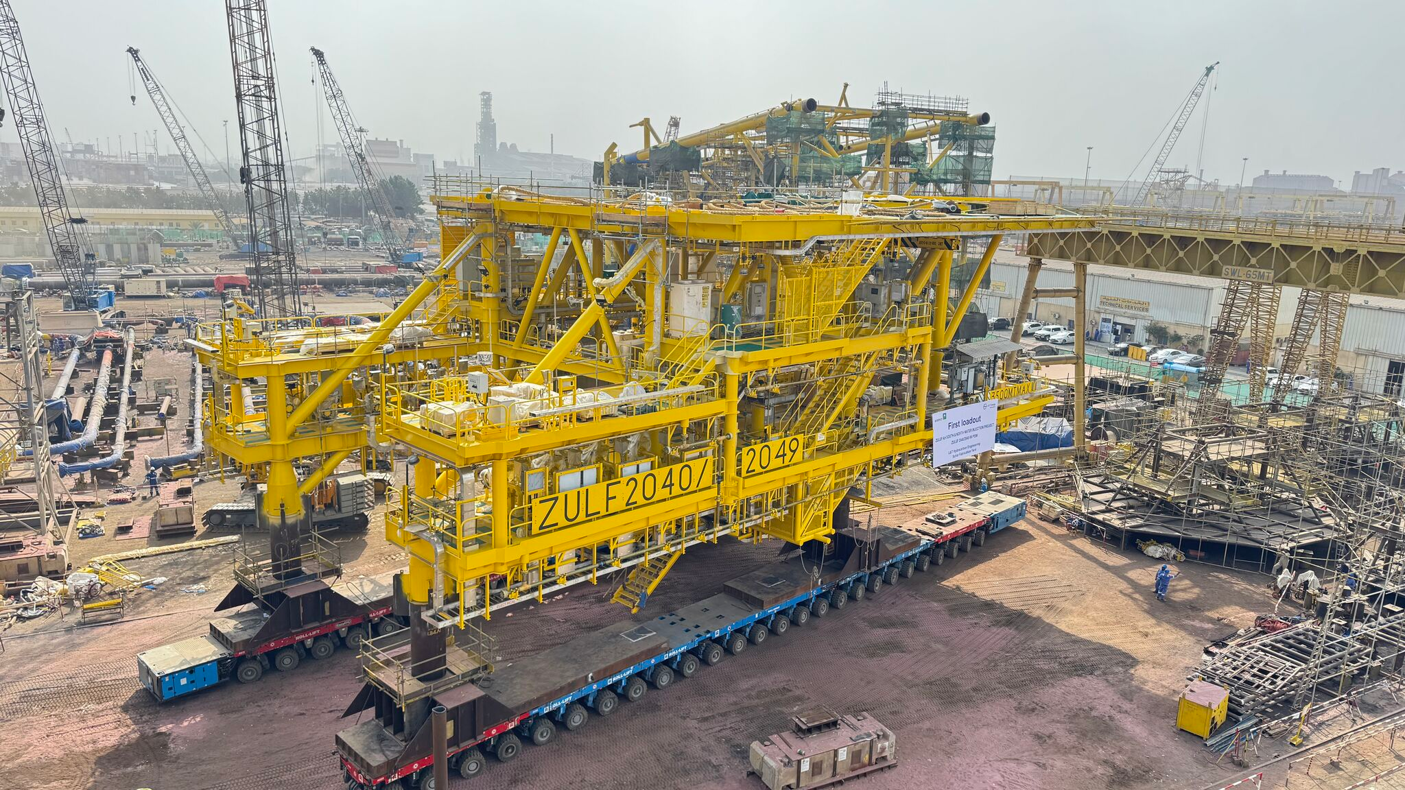 Roll Group SPMTs moving oversized module in Sohar Fabrication Yard, Oman