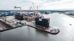 Wagenborg heavy lift operation moving a 2,500-tonne lock gate in Emden