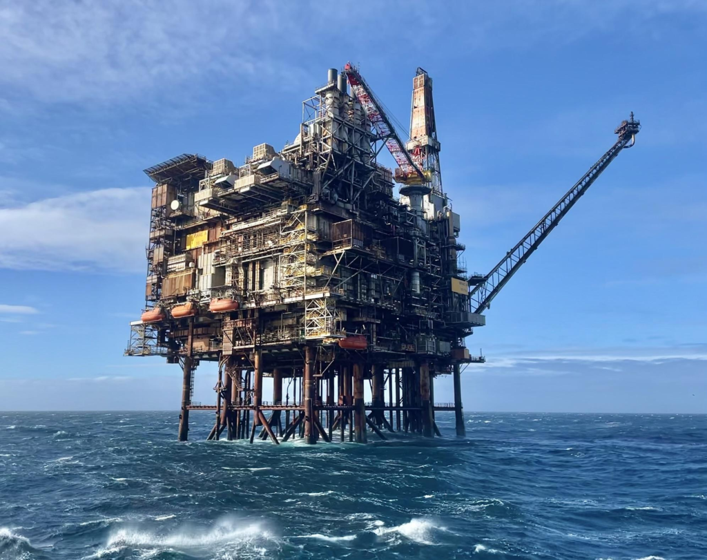 Pioneering Spirit vessel contracted for Brae Alpha topside decommissioning in UK North Sea