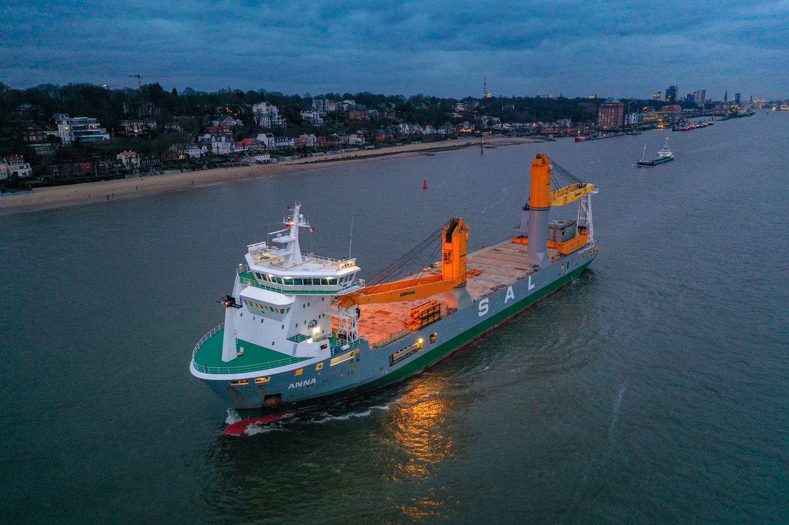 SAL Heavy Lift vessel Anna
