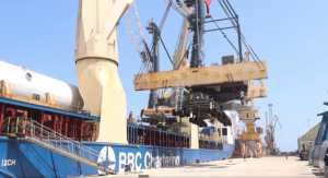 Heavy-lift vessel BBC Ruby unloading two 120-tonne cranes at Tuticorin Port