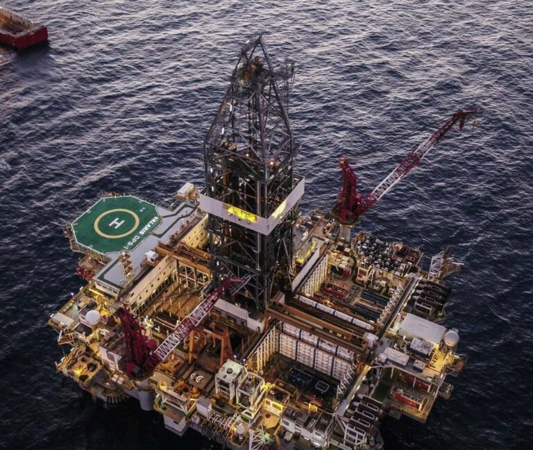 Valaris MS-1 and DPS-1 warm-stacked in Malaysia