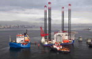 KANG SHENG KOU transporting the Saturn 5701 barge from China to Brazil