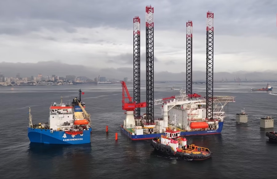 KANG SHENG KOU transporting the Saturn 5701 barge from China to Brazil