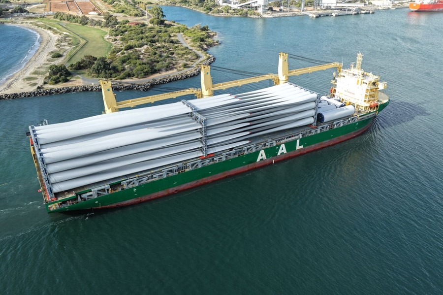 AAL Antwerp carrying wind turbine blades for King Rocks Wind Farm in Western Australia
