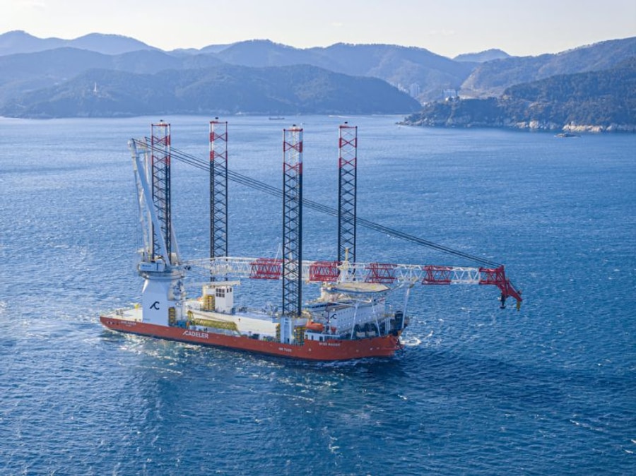 Hanwha Ocean WTIV under construction for Korea’s West Sea offshore wind project